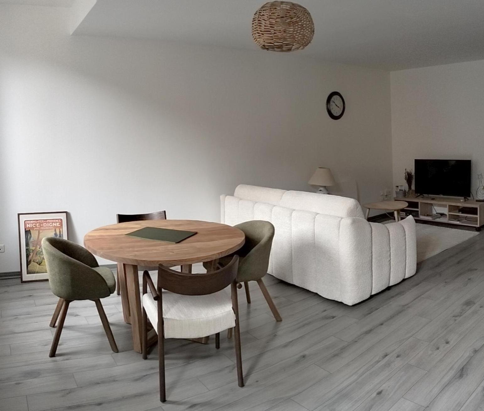 La Provence Vous Attend - 2Eme Etage Digne-les-Bains Luaran gambar